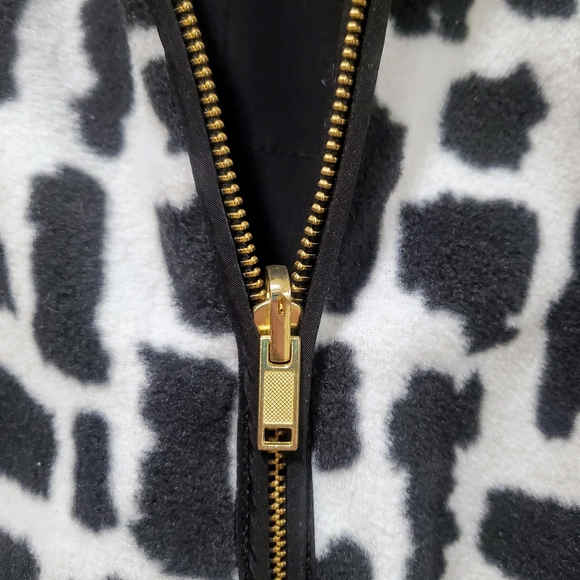 Susan Graver Weekend‎ reversible medium black/ white fleece zip up vest - Picture 9 of 11